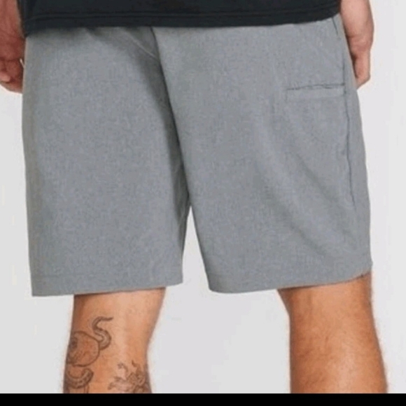 Volcom Surf & Turf Hybrid Shorts Mens 30 Gray Flat Front 10" inseam - Picture 2 of 8